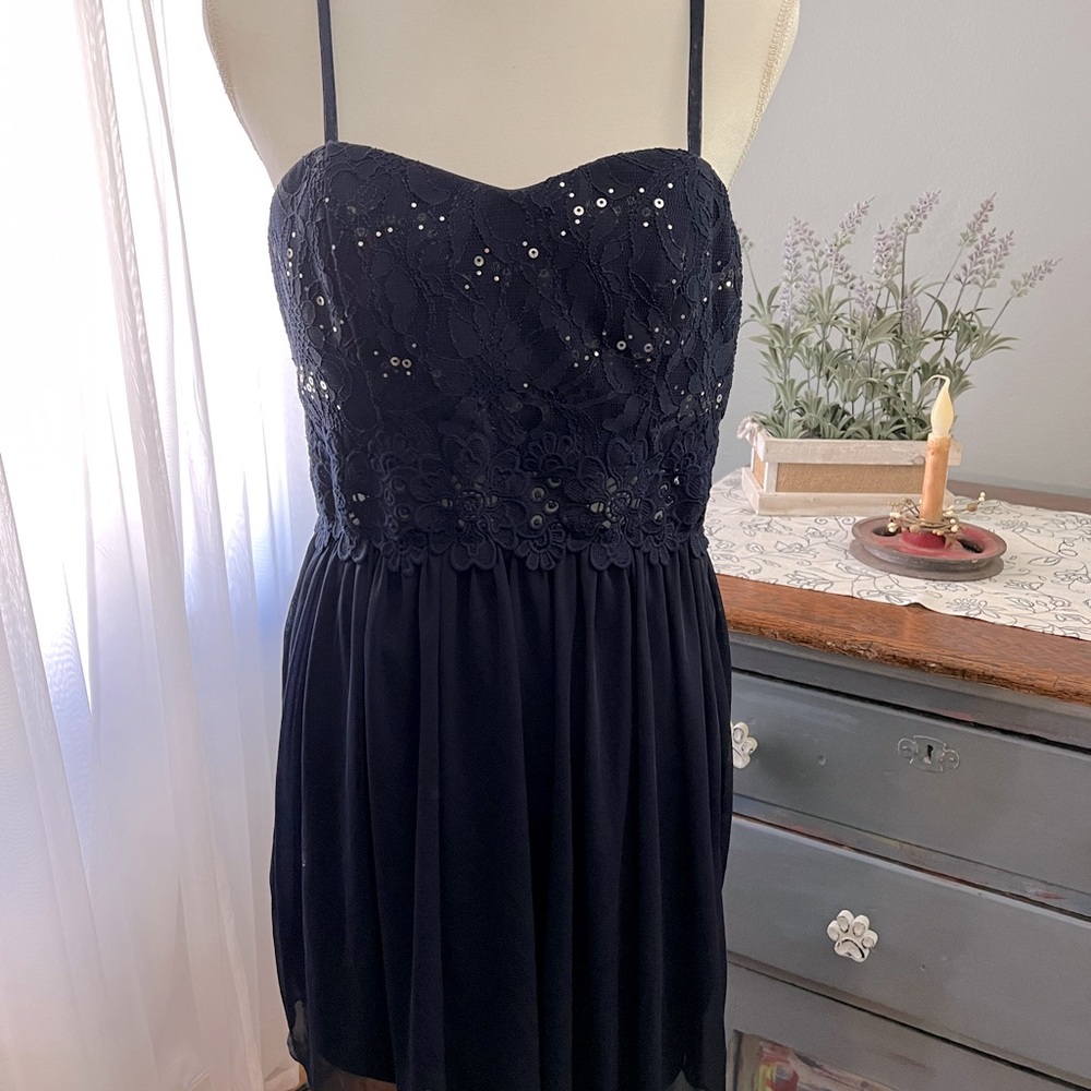 Navy blue dress. Size 7. Used. Excellent